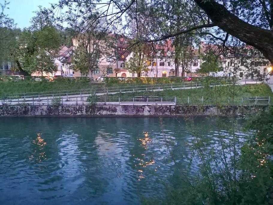 Krakovo By The River リュブリャナ エクステリア 写真